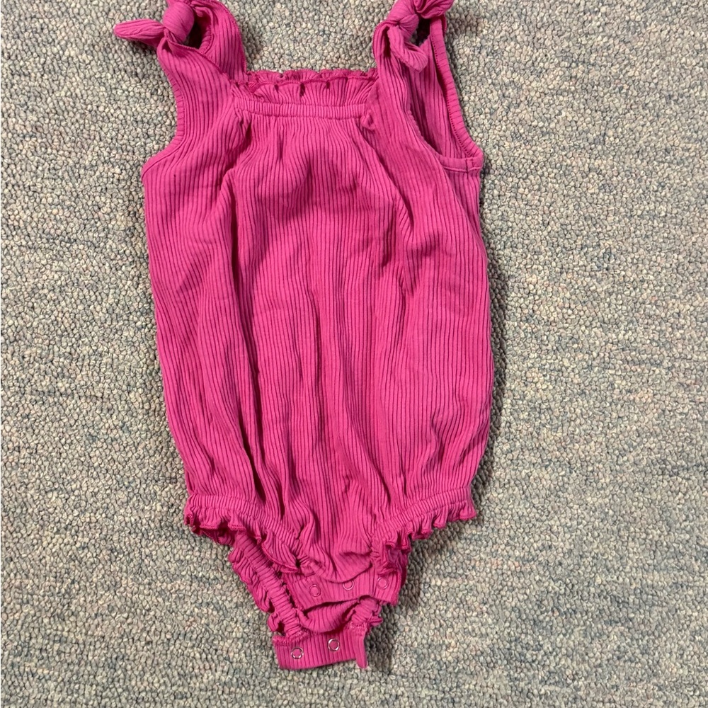 Old Navy Fuchsia Ribbed Kids Bodysuit